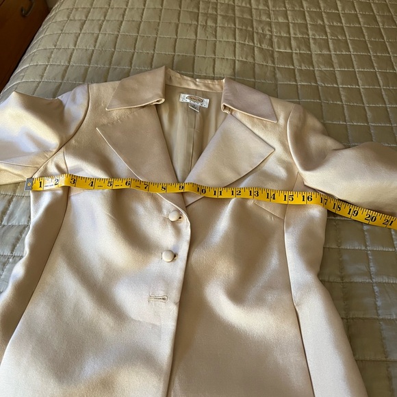 Talbots size 4  3 pieces suit good condition - Picture 14 of 16